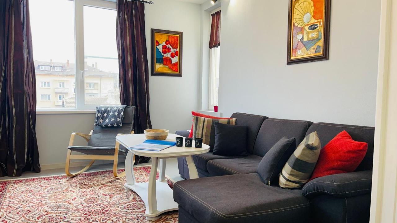 Cozy Spot By The Lions' Bridge Apartment Sofia Exterior photo