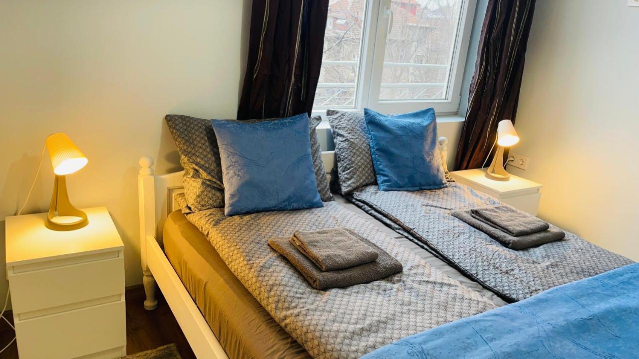 Cozy Spot By The Lions' Bridge Apartment Sofia Exterior photo